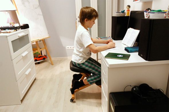 sedia comoda per uno scolaro