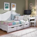 Letto bianco per bambini con foto di jashidami