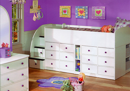 Foto di letto per bambini con cassetti