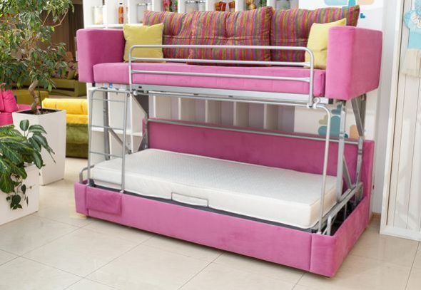 il divano si trasforma in un letto a castello