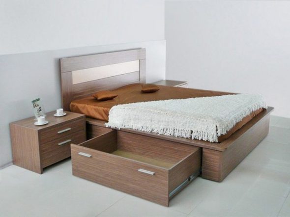 Letto matrimoniale con cassetti senza guide