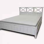 Letto matrimoniale in stile provenzale
