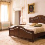 Letto in legno massello italiano