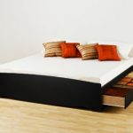 Letto matrimoniale con cassetti