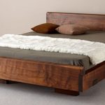 Letto in legno massello