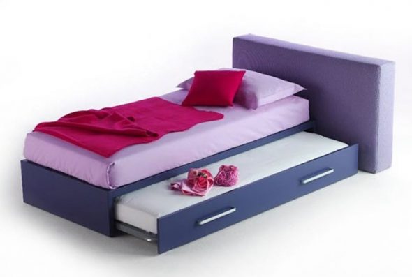 Letto con cassetti per bambina