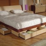 Letto con cassetti per la camera da letto