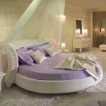 Letto rotondo nella foto del tuo interno