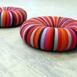 Pouf fai da te ricavato da una ruota