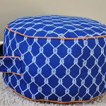 Pouf rotondo con le tue mani
