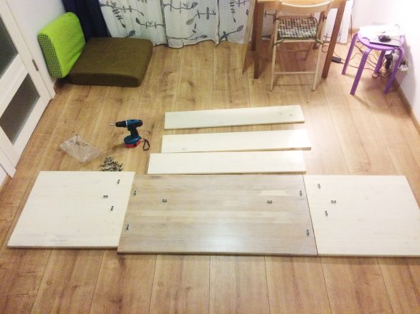 Assemblaggio di un tavolino