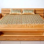 Il pino è il materiale ideale per un letto