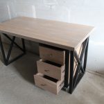 Scrivania in stile loft