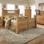 Letto alto in legno