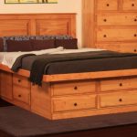 letto matrimoniale in legno con cassetti: idee fotografiche per camerette di piccole dimensioni