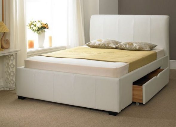 letto matrimoniale con cassetti all'interno