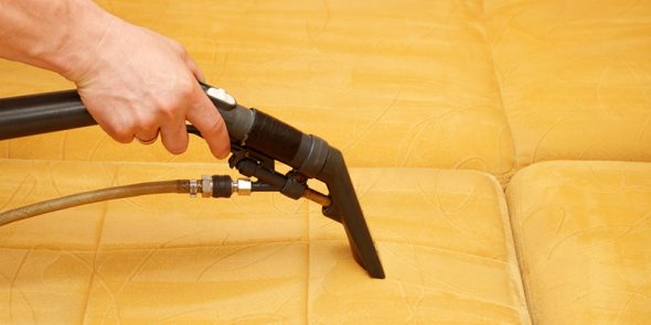 pulire efficacemente i mobili imbottiti