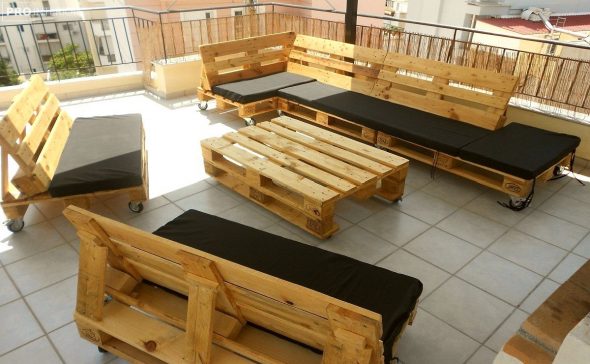 mobili in pallet per cottage estivi