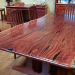 tavolo di legno grande