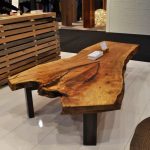 tavolo di legno con le tue mani