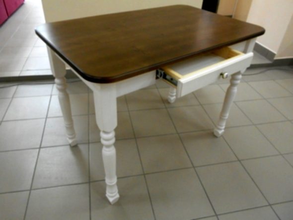 tavolo dipinto