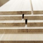 Un materiale più economico sarebbe il pannello per mobili
