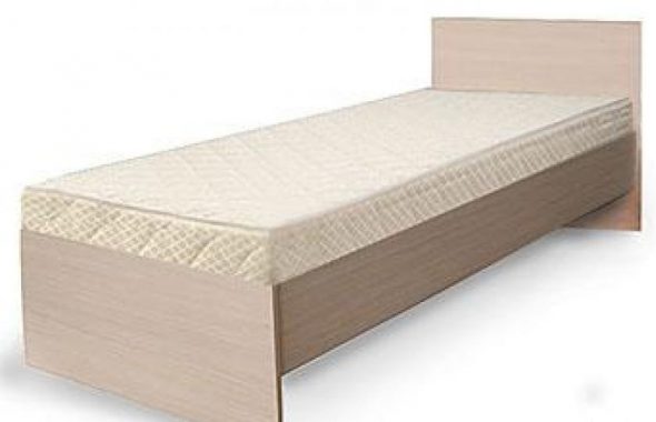 Letto 1 (base in truciolare rigido su credenza)