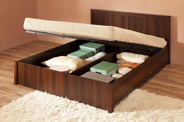 Letto Sherlock 41.2 con meccanismo di sollevamento 180