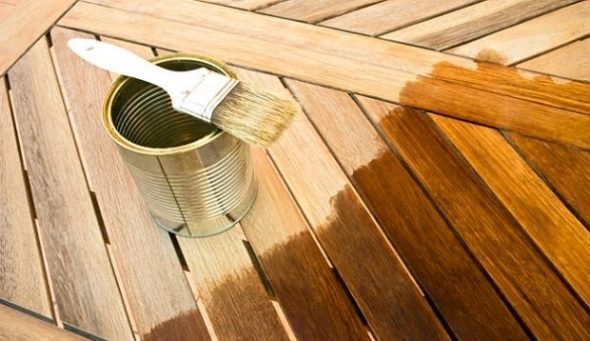 Vernice per legno per uso esterno