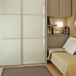 Piccola stanza in stile minimalista