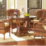 Mobili intrecciati in rattan artificiale