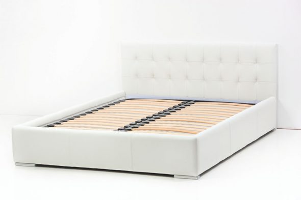 Nella maggior parte dei letti lo spessore delle doghe è di 8 cm ed è progettato per sostenere fino a 120 kg di peso per letto.