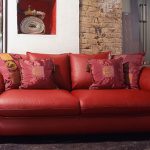 Cuscini decorativi per divano rosso