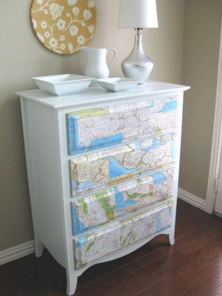cassettiera decoupage con mappe geografiche