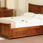 letto in legno con cassetti contenitore foto design