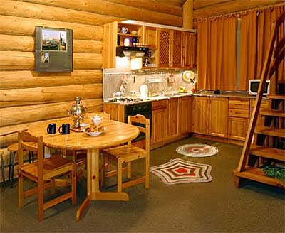 Mobili in legno per cucina-sala da pranzo