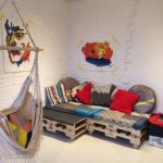 Divano angolare per bambini realizzato facilmente con i pallet