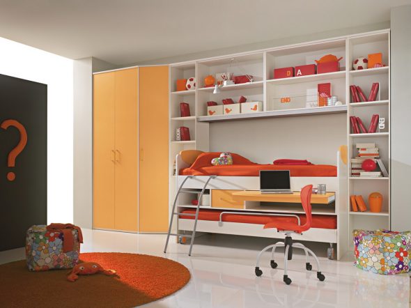 Progettazione di una cameretta per bambini con mobili trasformabili integrati
