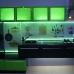 Un'opzione interessante per l'illuminazione a LED della cucina con le tue mani