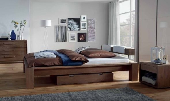 Letto in rovere in stile moderno