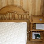 Letto con mensola in rovere