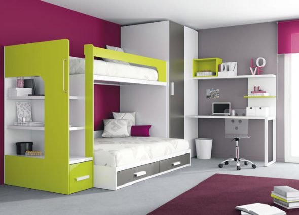 Piccola cameretta per bambini con armadio a muro e cassetti nel letto