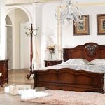 Camera da letto originale in legno di Milano