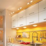 Illuminazione per la zona di lavoro in cucina