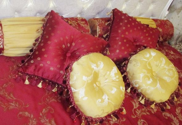 Cuscini e cuscini con frange