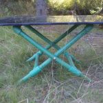 Tavolo pieghevole con struttura in tubo di PVC
