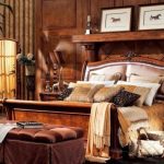 Lussuoso letto antico in legno