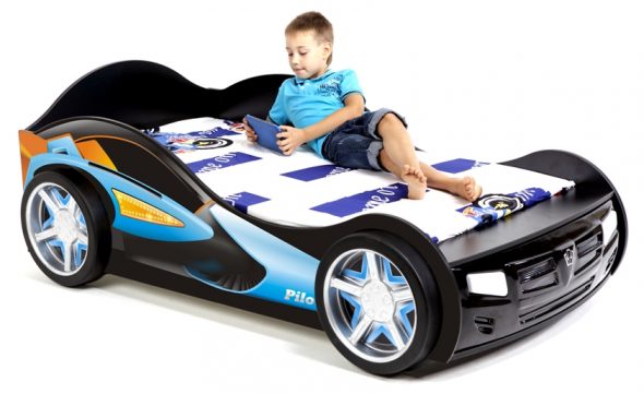 Letto auto elegante e confortevole per un adolescente