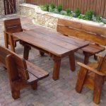 Tavolo e sedia fai da te in legno