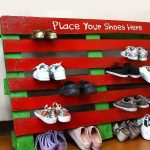 vecchio scaffale per scarpe in pallet